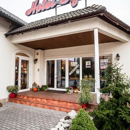 Hotel Squash Centrum Prievidza Εξωτερικό φωτογραφία