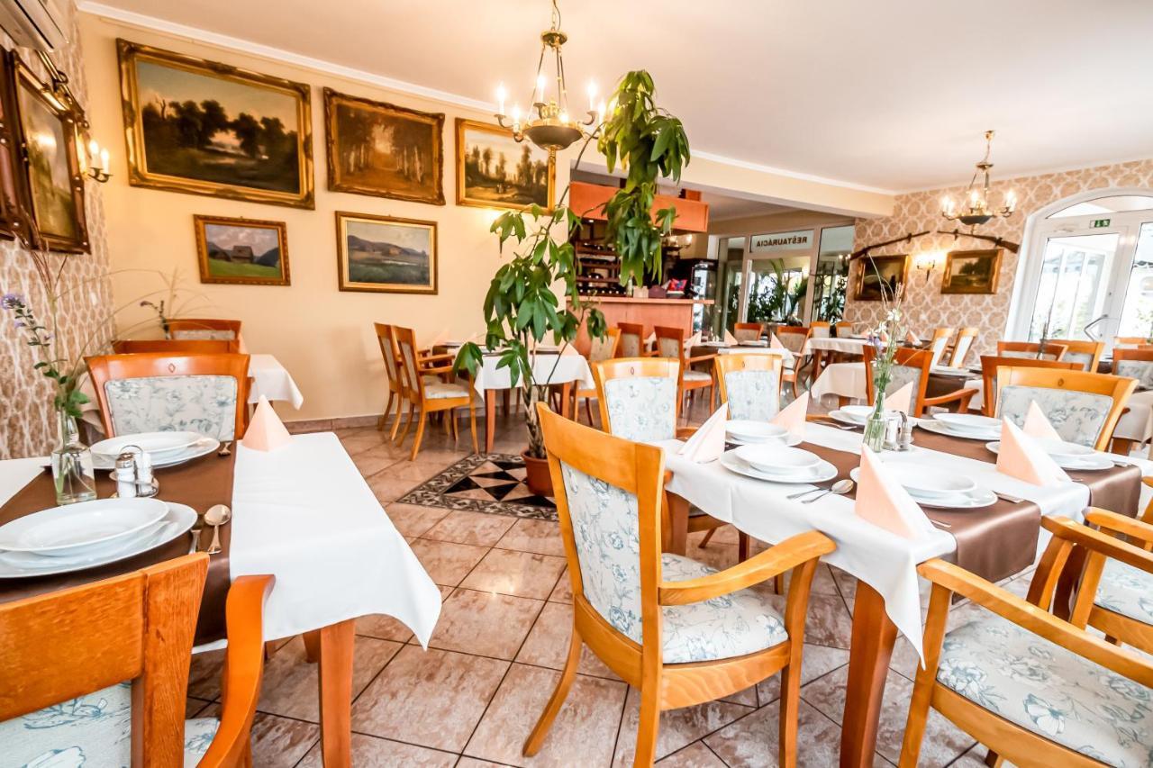 Hotel Squash Centrum Prievidza Εξωτερικό φωτογραφία